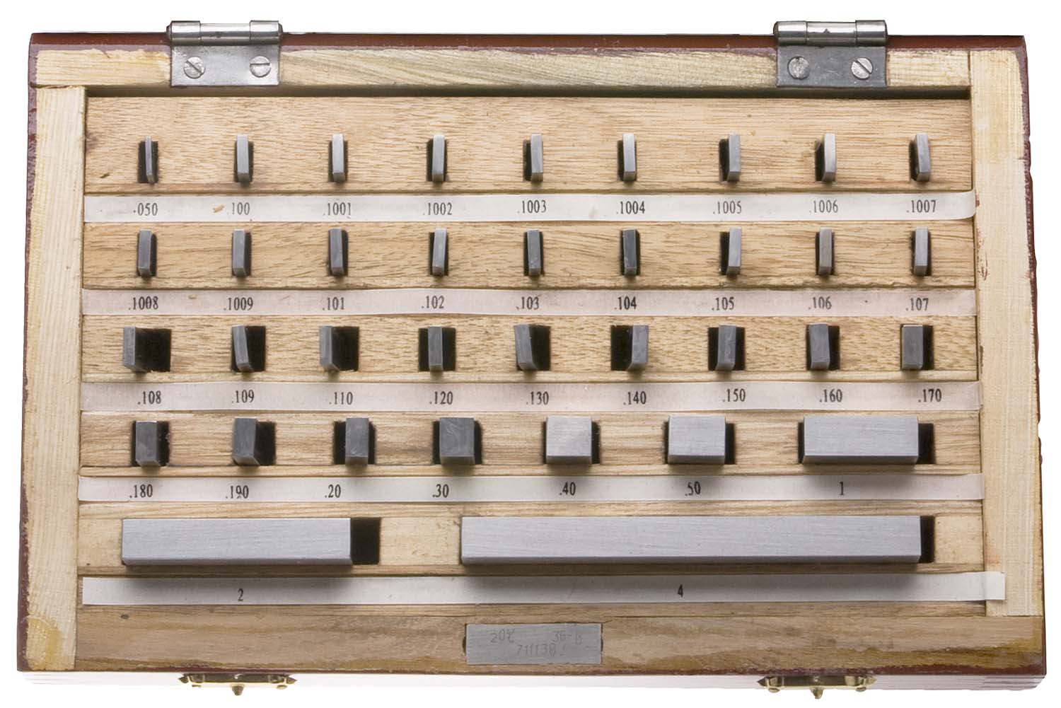 Gage Block Set in Wood Box, +/-.000050" Accuracy, 81 Piece